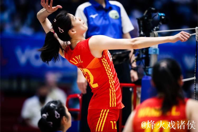 李盈莹留洋手续为何缓慢？费内球迷也在关注，意甲德比战能否成行